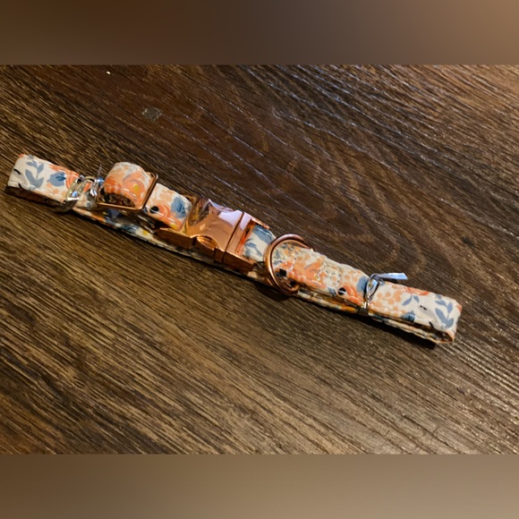 Other - NIP Rose Gold Pink floral Dog Collar (see measurements)